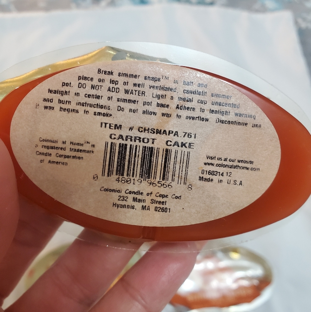 Carrot Cake Simmer Snaps Fragrance Wax (6) - Picture 3 of 4
